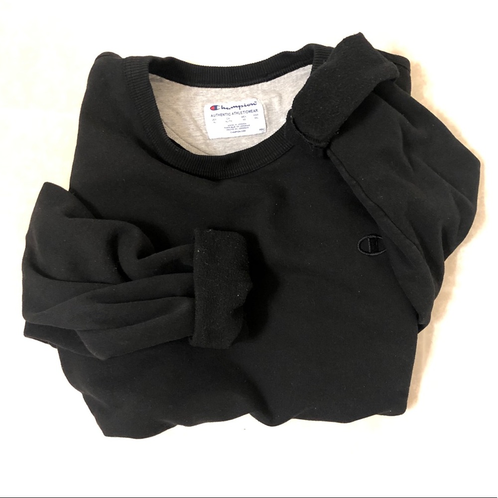 COMFY Champion Brand Oversized Sweatshirt!